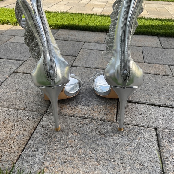 Silver Women’s Heels - Size 8 - Picture 3 of 7